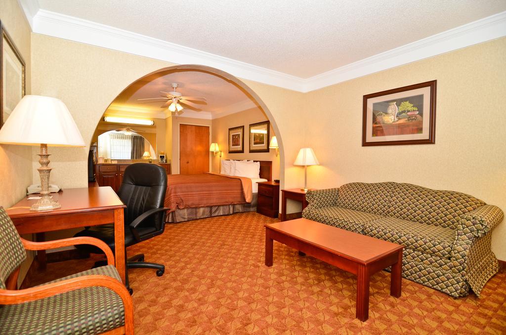 Peach State Inn & Suites Hawkinsville Esterno foto