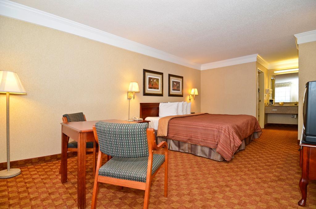 Peach State Inn & Suites Hawkinsville Esterno foto