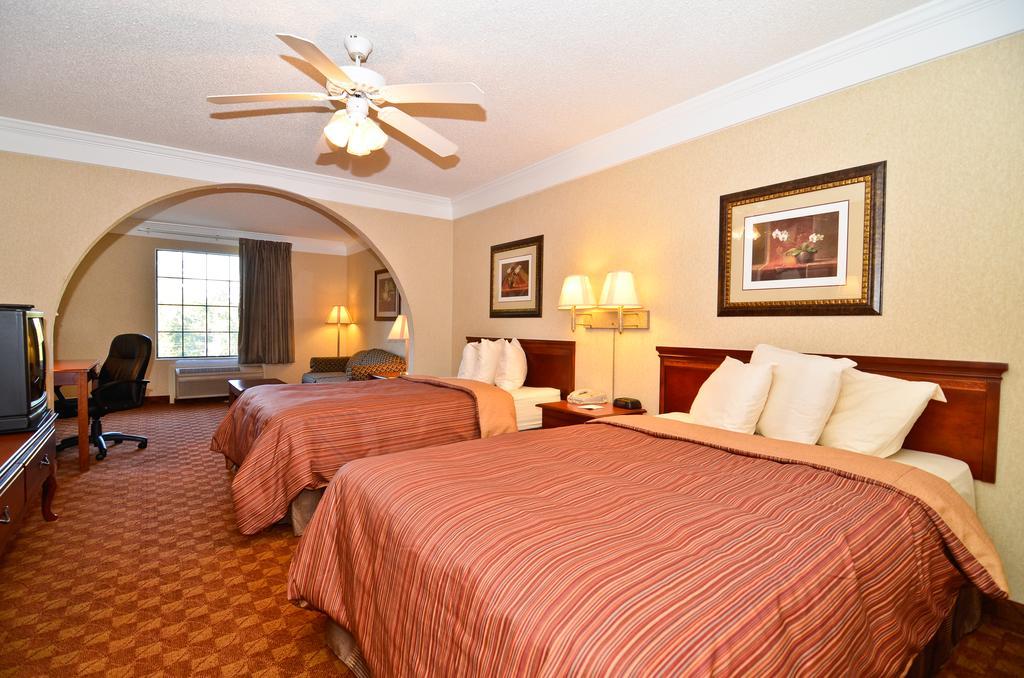 Peach State Inn & Suites Hawkinsville Esterno foto